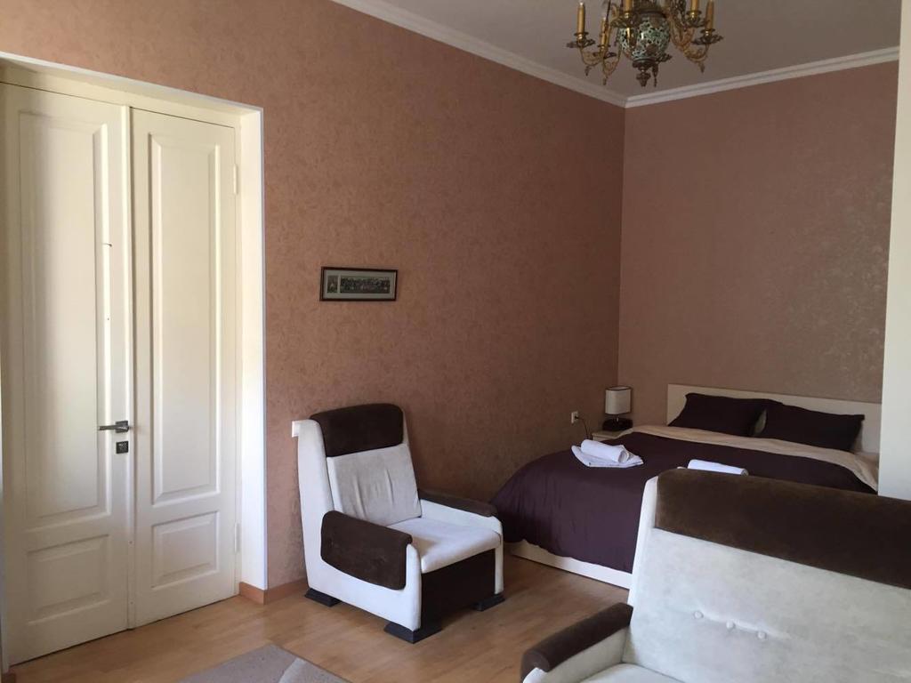 Guest House Rampa Tbilisi Esterno foto